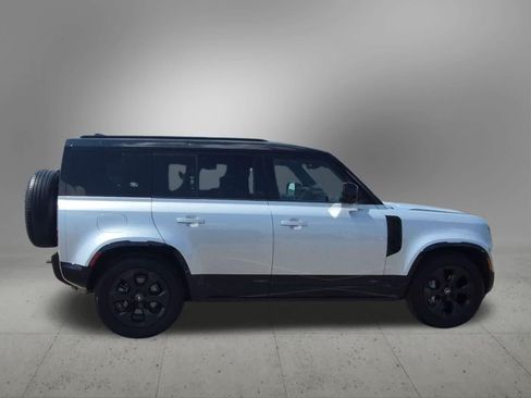 Used 2024 Land Rover Defender 110 X-Dynamic SE AWD/4WD image 7
