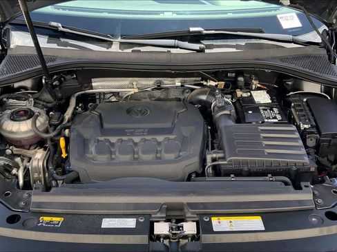 Used 2021 Volkswagen Tiguan SE FWD image 9