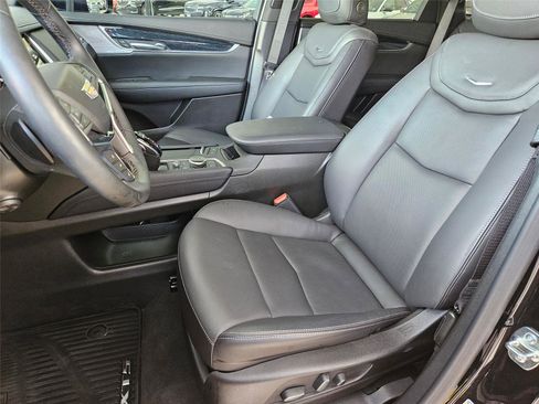 New 2025 Cadillac XT5 Premium Luxury w/ Technology Package FWD image 11