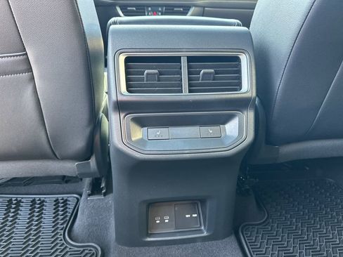 Used 2024 Volkswagen Atlas Cross Sport SEL R-Line AWD/4WD image 23