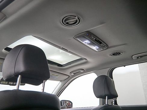 Used 2022 Kia Telluride EX w/ EX Premium Package image 27