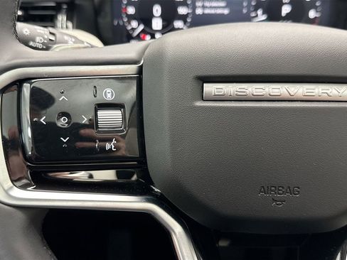 Used 2025 Land Rover Discovery Sport S image 11