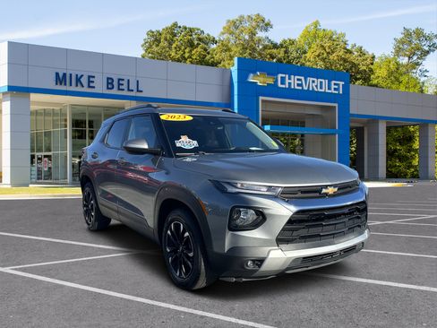 Used 2023 Chevrolet TrailBlazer LT image 1
