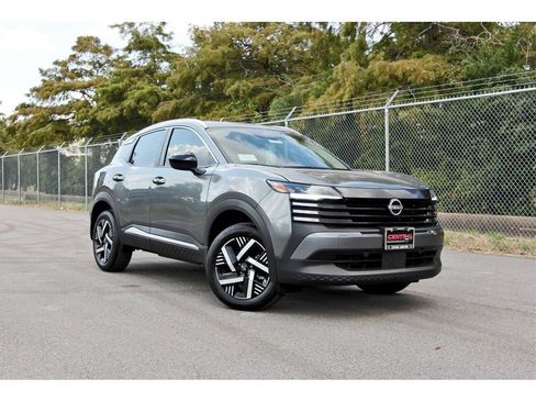 New 2026 Nissan Kicks SV image 1