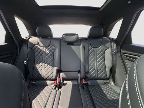 Used 2022 Audi SQ5 Premium Plus w/ Premium Plus Package AWD/4WD image 20