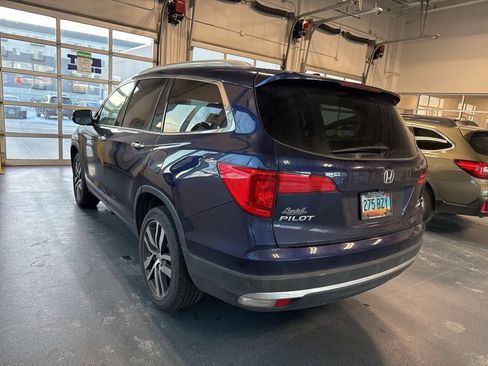 Used 2018 Honda Pilot Touring image 6