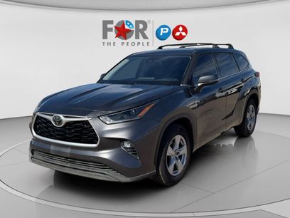 Used 2021 Toyota Highlander LE