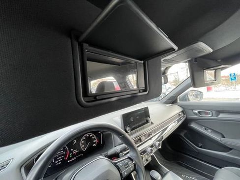 Used 2023 Honda Civic Sport image 32
