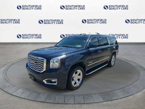 Used 2020 GMC Yukon XL Denali w/ Open Road Package AWD/4WD image 2