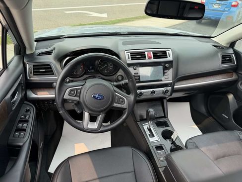 Used 2016 Subaru Outback 2.5i Limited AWD/4WD image 12