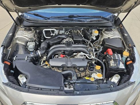 Used 2017 Subaru Outback 2.5i Limited AWD/4WD image 10