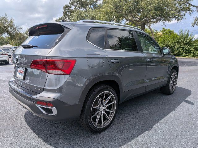Used 2024 Volkswagen Taos SEL AWD/4WD image 4