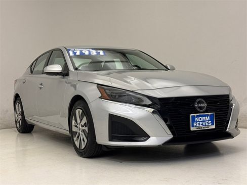 Used 2023 Nissan Altima 2.5 S image 4