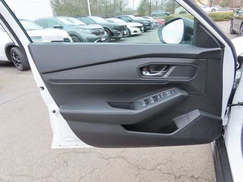 Certified 2025 Honda Accord SE image 14