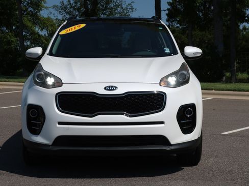 Used 2019 Kia Sportage EX w/ EX Premium Package FWD image 2