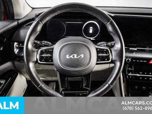 Used 2022 Kia Carnival SX Prestige image 26