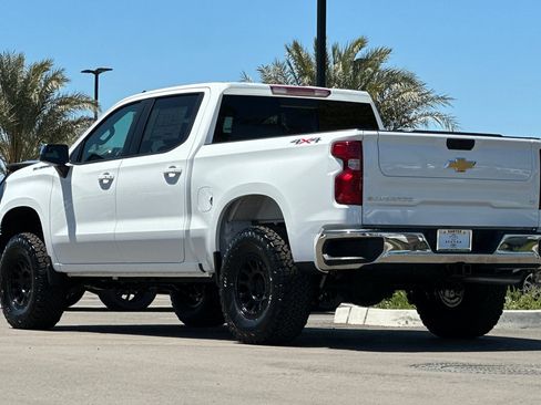 New 2026 Chevrolet Silverado 1500 LT w/ Convenience Package II AWD/4WD image 6