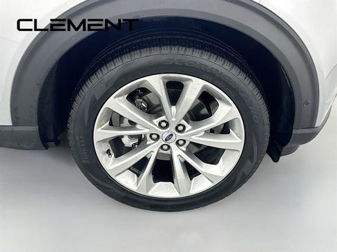 Certified 2021 Ford Explorer Platinum w/ Equipment Group 601A image 38