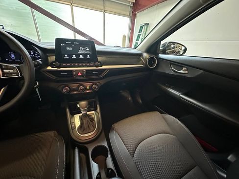 Used 2021 Kia Forte LXS FWD image 24