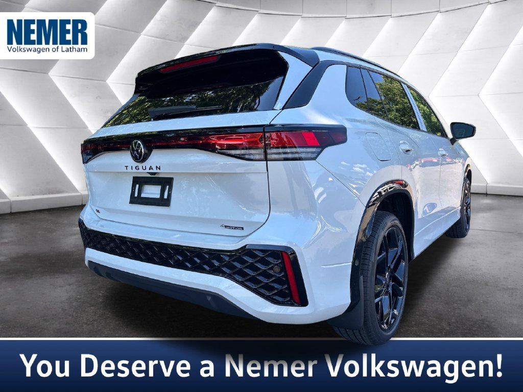 New 2026 Volkswagen Tiguan SE R-Line AWD/4WD image 4