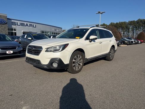Used 2018 Subaru Outback 3.6R Touring w/ Popular Package #3 image 1