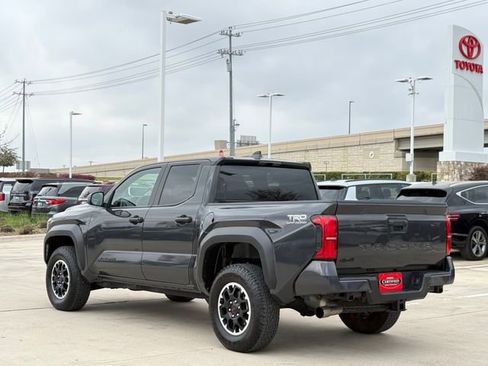 Used 2025 Toyota Tacoma TRD Off-Road image 8