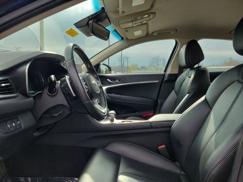 Used 2023 Genesis G70 2.0T image 15