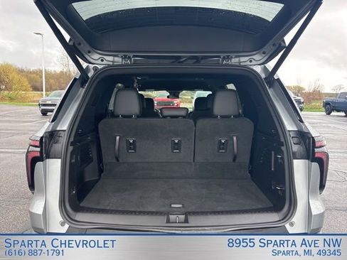 Used 2025 Chevrolet Traverse Z71 image 27