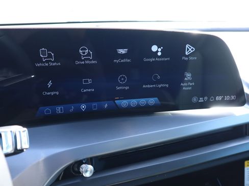 New 2026 Cadillac Vistiq Sport image 5