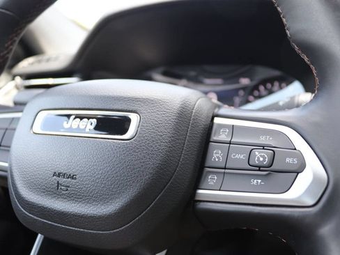 Used 2022 Jeep Compass Limited AWD/4WD image 30