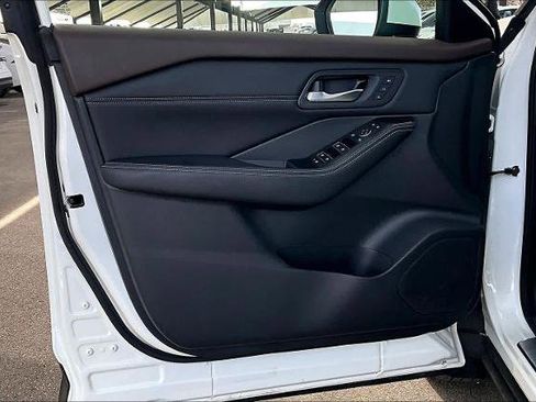 Certified 2023 Nissan Rogue SL w/ SL Premium Package image 21