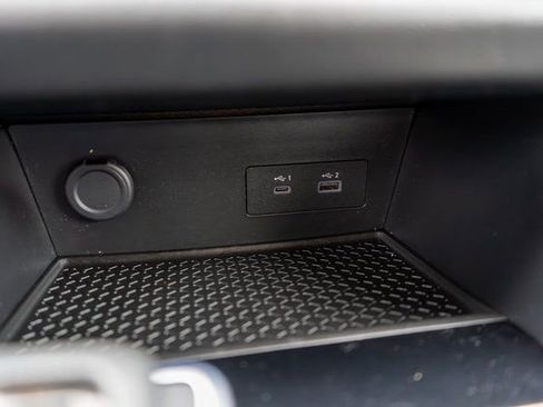 Used 2022 Nissan Pathfinder SL w/ SL Black Package image 31