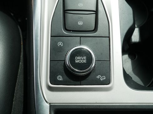 Used 2023 Ford Explorer XLT w/ Equipment Group 202A AWD/4WD image 31