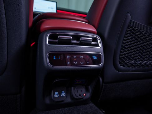 New 2026 Genesis GV70 2.5T Sport Prestige image 17