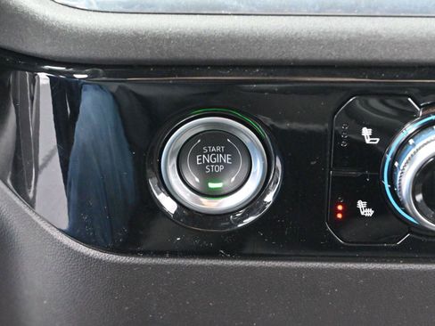 Used 2024 GMC Sierra 1500 Elevation image 23