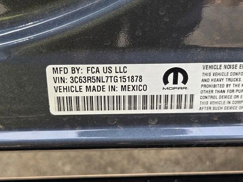 New 2026 RAM 2500 Laramie AWD/4WD image 15
