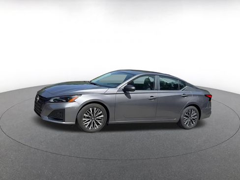 Used 2026 Nissan Altima 2.5 SV FWD image 7