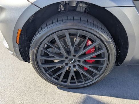 Used 2022 Aston Martin DBX image 13