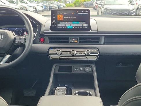 Certified 2024 Honda Pilot Elite image 5