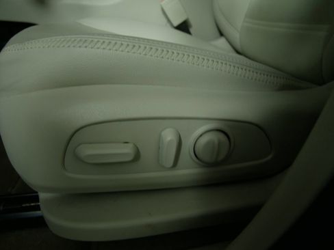 Used 2024 GMC Terrain Denali w/ Denali Premium Package image 16