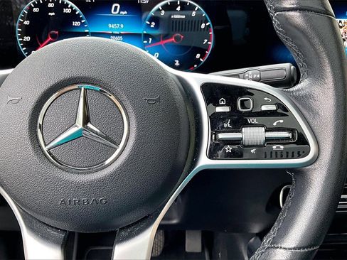 Certified 2021 Mercedes-Benz GLB 250 4MATIC image 21