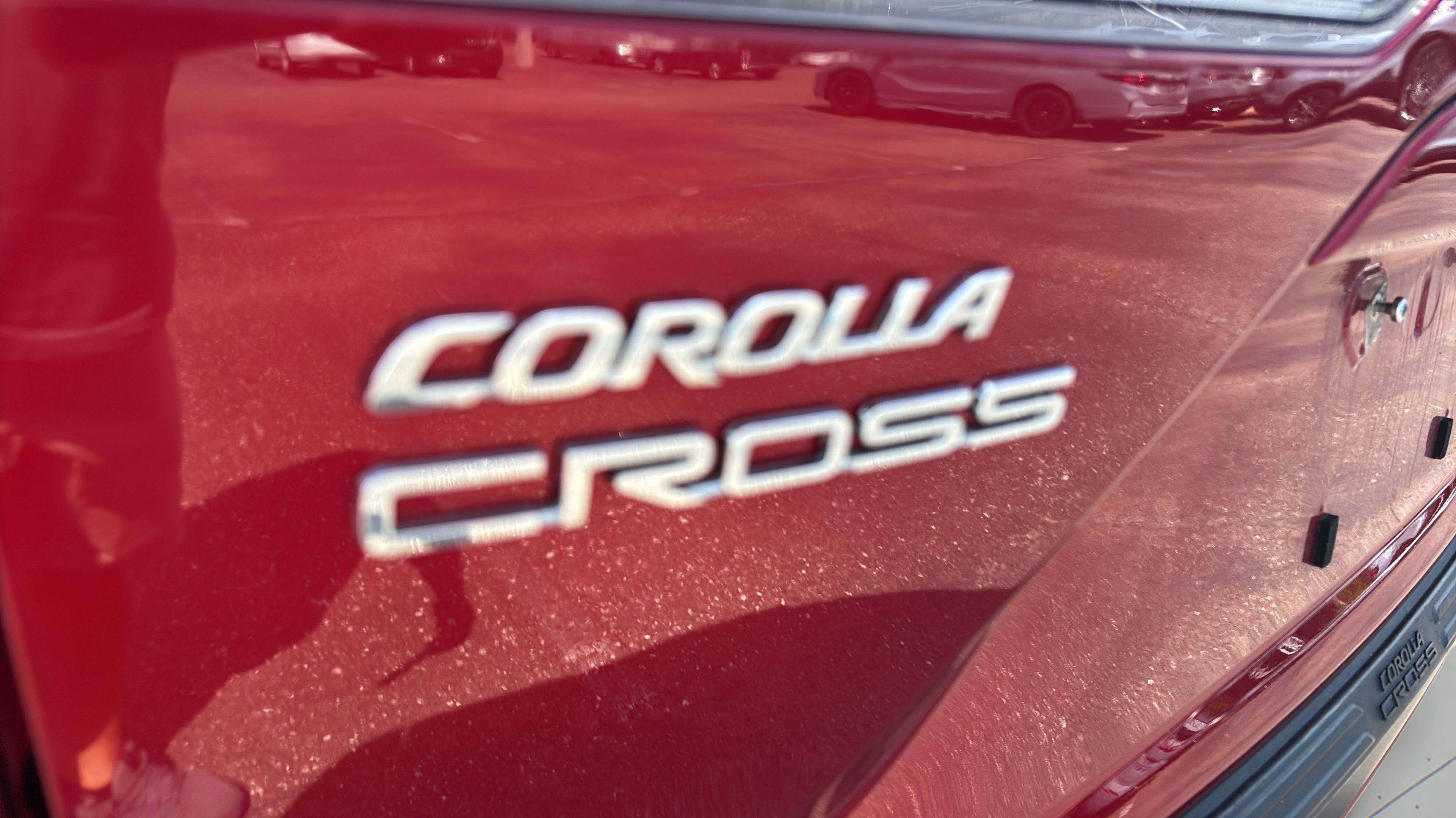 Used 2025 Toyota Corolla Cross LE FWD image 30