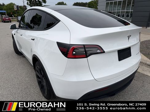 Used 2021 Tesla Model Y Long Range AWD/4WD image 3