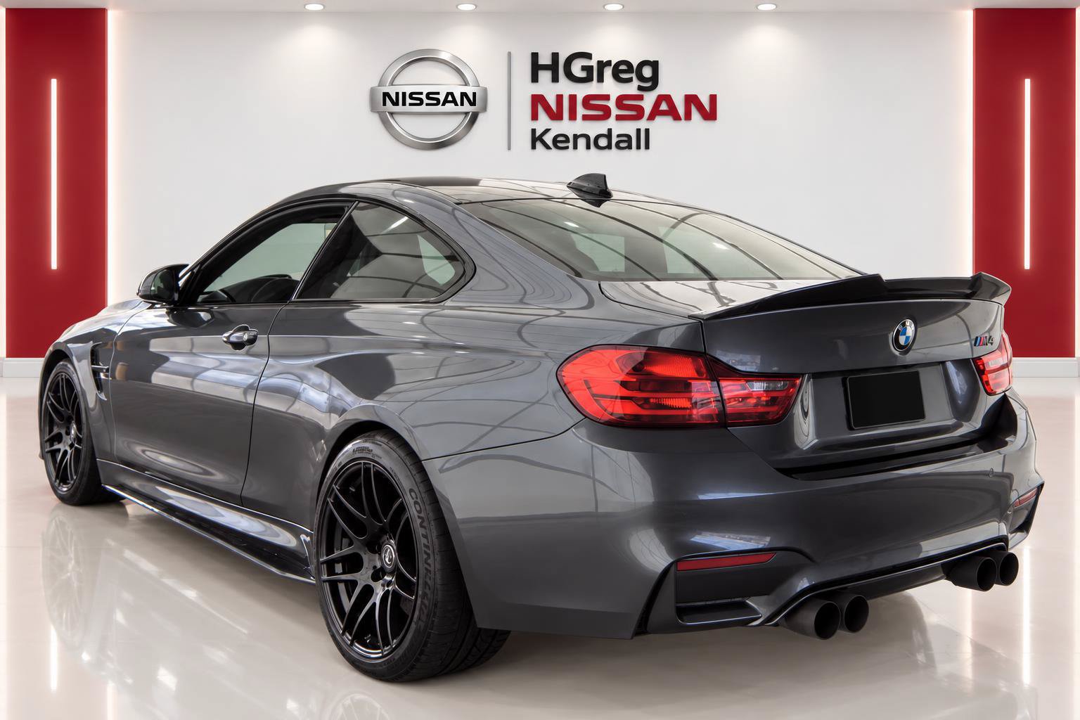 Used 2016 BMW M4 Coupe RWD image 2