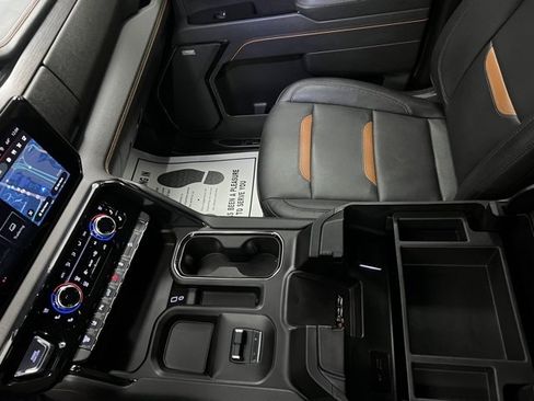 Used 2025 GMC Sierra 2500 AT4 w/ AT4 Premium Plus Package image 40