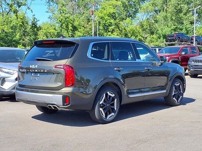 Used 2025 Kia Telluride S