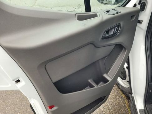 New 2026 Ford Transit 250 148 Medium Roof RWD image 7
