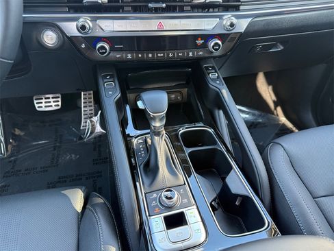 New 2025 Kia Telluride SX w/ SX Captain's Chair Package image 14