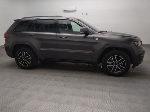 Used 2021 Jeep Grand Cherokee Trailhawk w/ Trailhawk Luxury Group AWD/4WD image 11