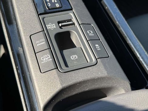 Used 2024 Toyota Prius Prime FWD image 30